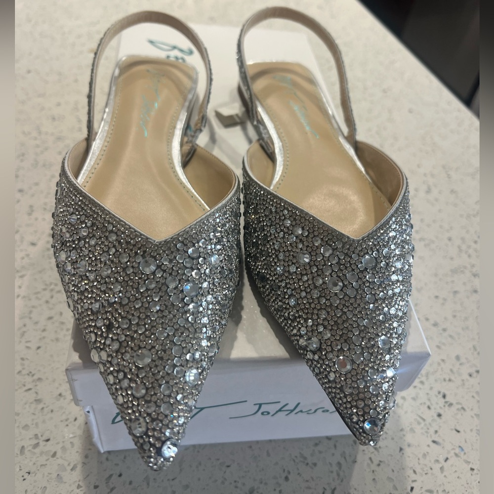Betsy Johnson Diamond Gem Elegant Silver Women's Slingback Flats Size 7 - Picture 5 of 5